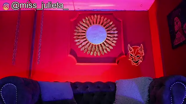 Snapshot of Julieta_Russell chatting on 07-09-26, 11:47 Julieta Russell online show from 07-09-26, 11:47