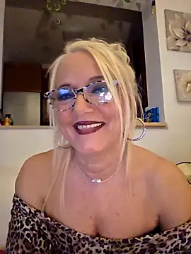 Snapshot of kikkastar chatting on 12-01-25, 08:47 kikkastar online show from 12-01-25, 08:47