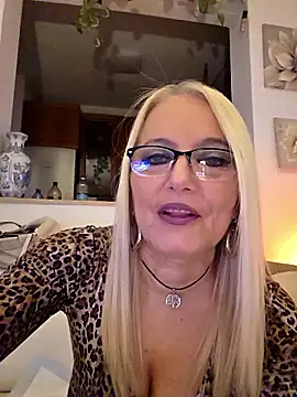 Snapshot of kikkastar chatting on 01-16-26, 08:57 kikkastar online show from 01-16-26, 08:57