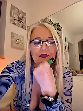 Snapshot of kikkastar chatting on 02-25-26, 08:40 kikkastar online show from 02-25-26, 08:40