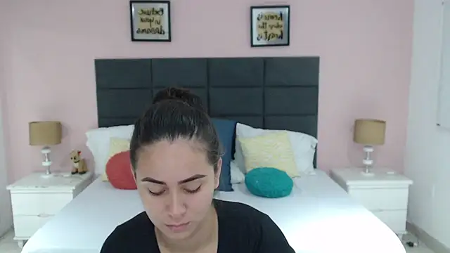 MadisonJenner online show from 01-23-25, 11:15