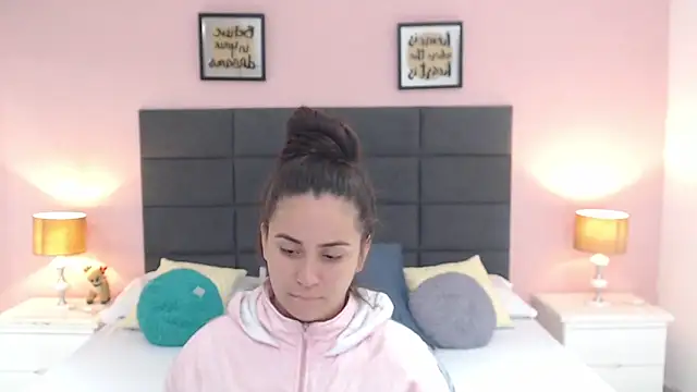 MadisonJenner online show from 01-26-25, 11:17