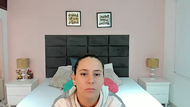 MadisonJenner online show from 12-19-25, 11:06