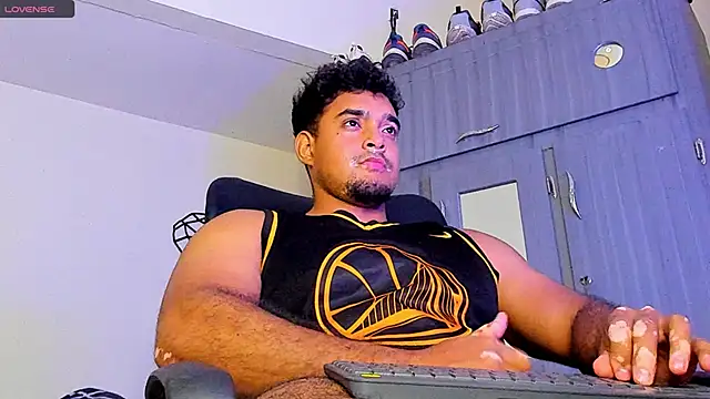 Big furry bear13 online show from 02-21-25, 04:29