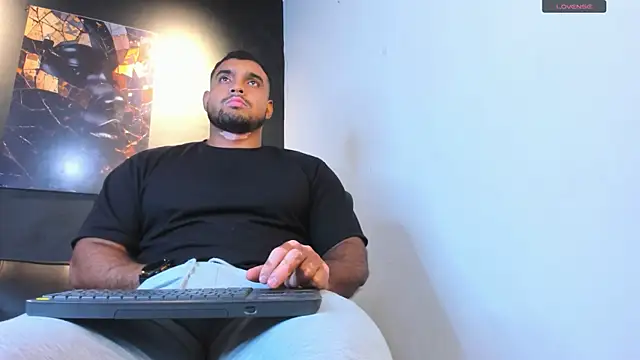 Big furry bear13 online show from 07-03-26, 11:05