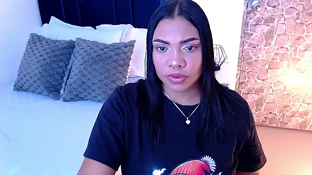 Snapshot of angela_santana_ chatting on 10-07-25, 06:49 angela santana online show from 10-07-25, 06:49