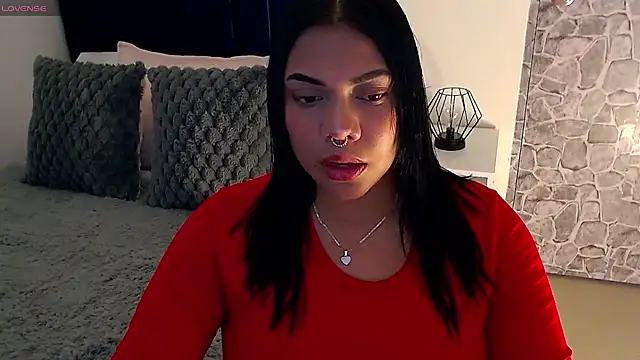 Snapshot of angela_santana_ chatting on 10-22-25, 06:29 angela santana online show from 10-22-25, 06:29