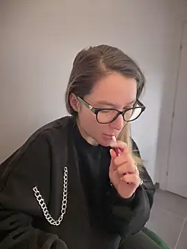 HotXMom online show from 01-15-25, 04:36