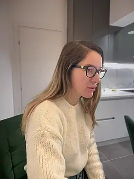 HotXMom online show from 01-16-25, 04:38