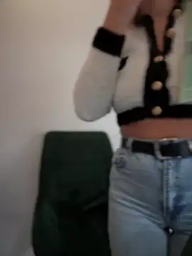 HotXMom online show from 01-22-25, 04:44