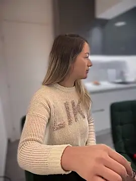 HotXMom online show from 02-03-25, 04:46