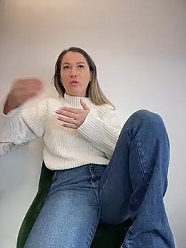 HotXMom online show from 02-20-25, 04:50