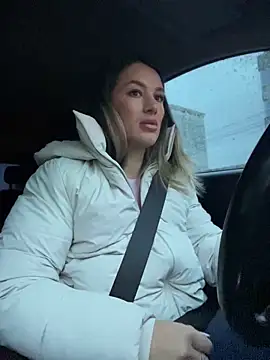 HotXMom online show from 03-17-25, 04:19