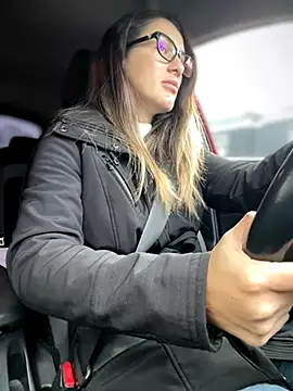 HotXMom online show from 11-18-25, 06:51