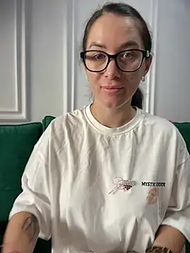 Snapshot of HotXMom chatting on 03-04-26, 07:25 HotXMom online show from 03-04-26, 07:25