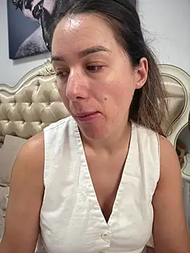 Snapshot of HotXMom chatting on 06-17-26, 06:16 HotXMom online show from 06-17-26, 06:16