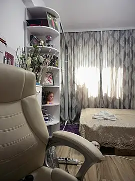 HotXMom online show from 07-10-26, 06:50