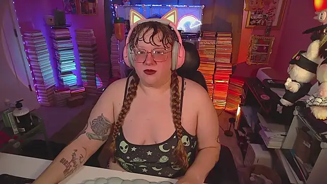 FatVeronica online show from 07-04-26, 05:08