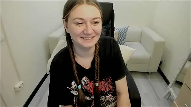 AlisaBacker online show from 02-11-25, 10:28