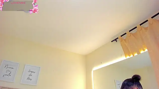 Ananya Kay01 online show from 03-17-26, 11:57