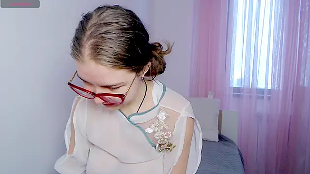 Sarah HS online show from 02-24-26, 11:52