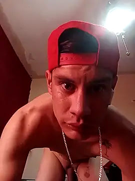 Snapshot of chicovergudo27 chatting on 12-29-24, 08:15 chicovergudo27 online show from 12-29-24, 08:15