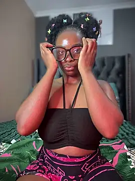 Snapshot of Candy-Heart chatting on 03-06-25, 11:09 Candy-Heart online show from 03-06-25, 11:09