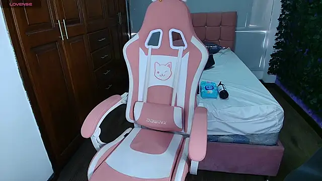 emmars  online show from 10-23-25, 12:15