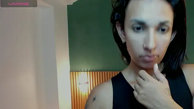 Snapshot of kristen_kassi chatting on 05-19-26, 08:48 kristen kassi online show from 05-19-26, 08:48