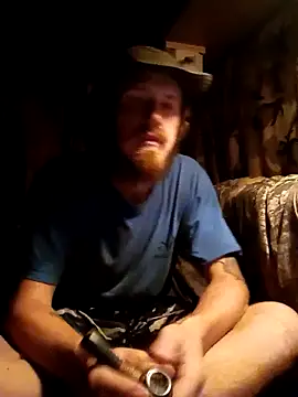 Snapshot of hothippie420 chatting on 11-21-25, 01:59 hothippie420 online show from 11-21-25, 01:59