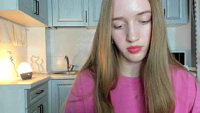leslie my lovee online show from 10-13-25, 07:03