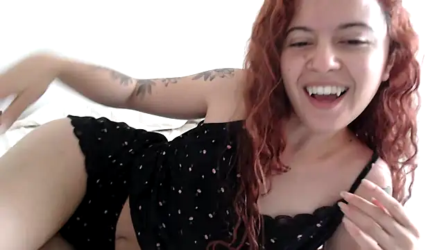 Snapshot of frikigyal chatting on 02-01-26, 02:15 frikigyal online show from 02-01-26, 02:15