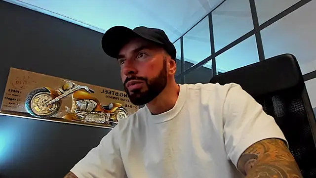 AronGrant online show from 06-18-26, 09:14
