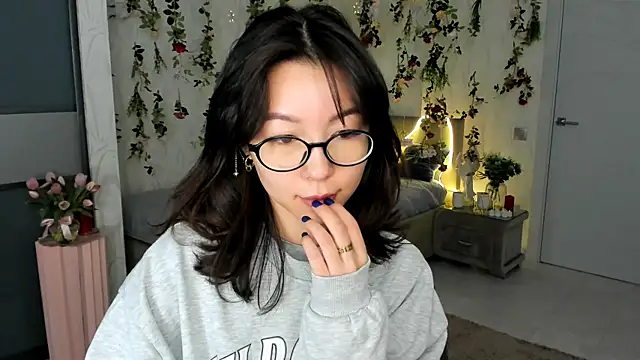 AgnieszkaBanana online show from 04-27-26, 10:13