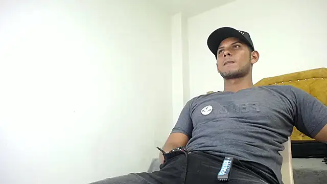Chris Dick23 online show from 05-24-26, 04:28