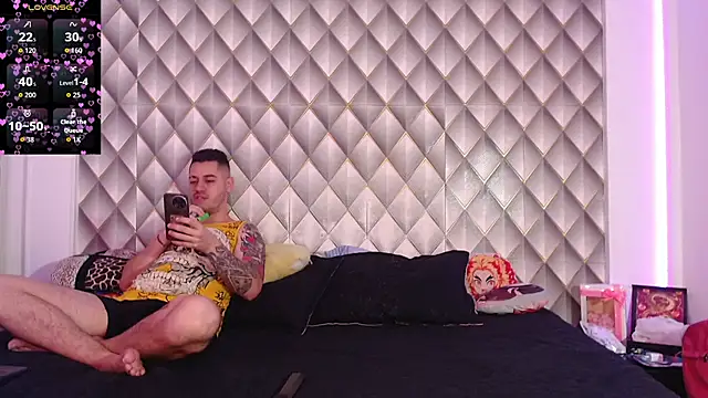 Snapshot of CoupleSwingerLatin chatting on 02-24-26, 02:37 CoupleSwingerLatin online show from 02-24-26, 02:37