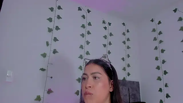 Miaa Garcia online show from 06-13-26, 11:02