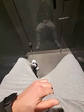 Snapshot of sevvvvsevvvv1 chatting on 02-17-26, 04:02 sevvvvsevvvv1 online show from 02-17-26, 04:02