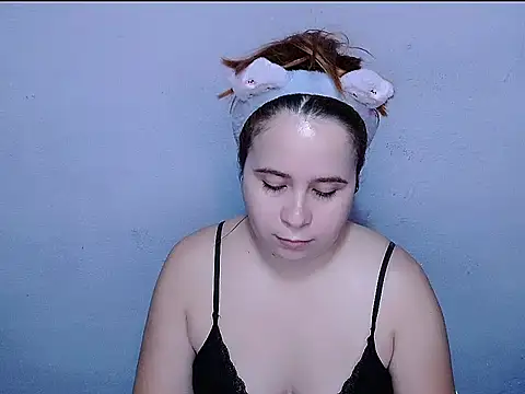 SubLayla01 online show from 05-13-26, 06:27