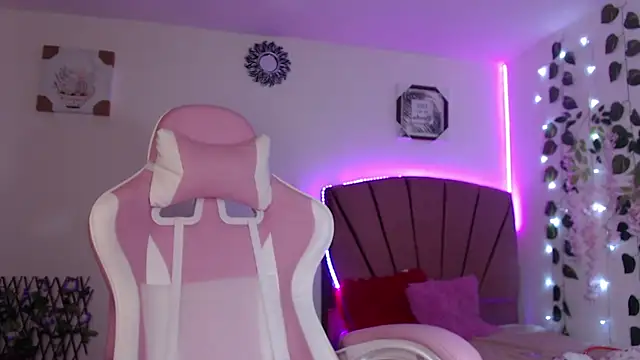 GabyVandriel online show from 12-10-24, 01:32