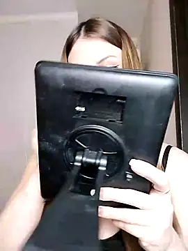 Snapshot of Verka199 chatting on 11-18-25, 06:56 Verka199 online show from 11-18-25, 06:56