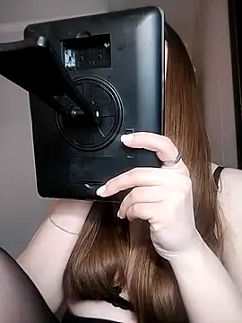 Snapshot of Verka199 chatting on 03-21-26, 08:34 Verka199 online show from 03-21-26, 08:34