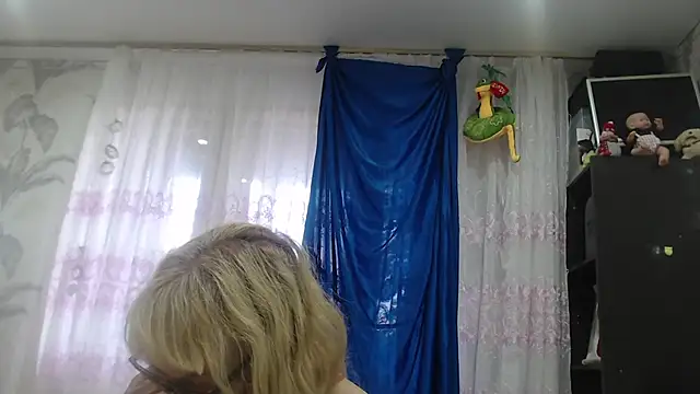 CamDiva113 online show from 09-27-25, 12:10