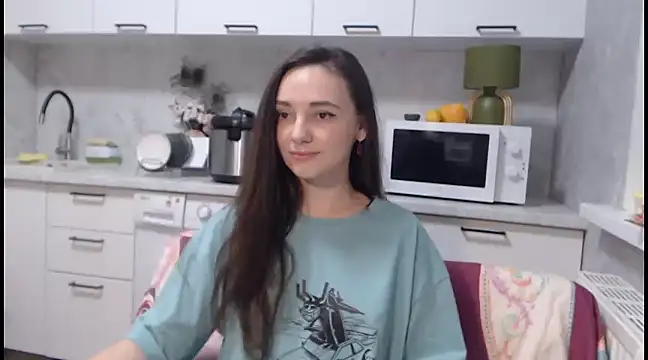 Snapshot of StacyMind chatting on 12-12-24, 01:43 StacyMind online show from 12-12-24, 01:43