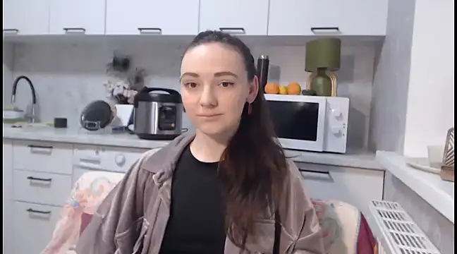 Snapshot of StacyMind chatting on 12-14-24, 09:45 StacyMind online show from 12-14-24, 09:45