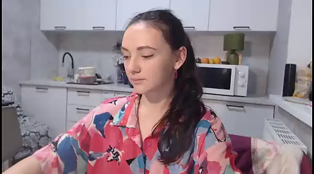 Snapshot of StacyMind chatting on 12-16-24, 11:28 StacyMind online show from 12-16-24, 11:28