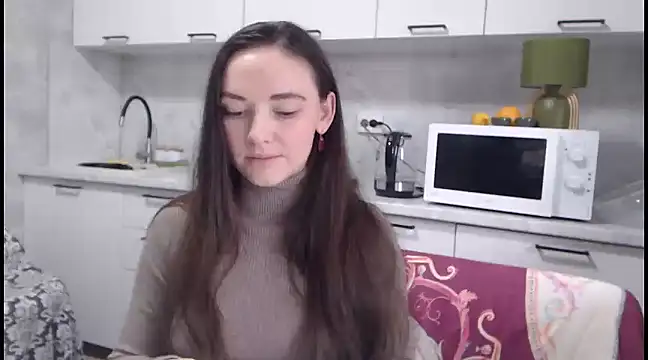 Snapshot of StacyMind chatting on 12-23-24, 08:00 StacyMind online show from 12-23-24, 08:00