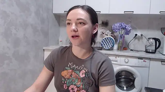 Snapshot of StacyMind chatting on 02-03-25, 12:58 StacyMind online show from 02-03-25, 12:58