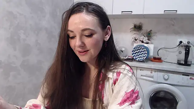 Snapshot of StacyMind chatting on 02-08-25, 08:21 StacyMind online show from 02-08-25, 08:21