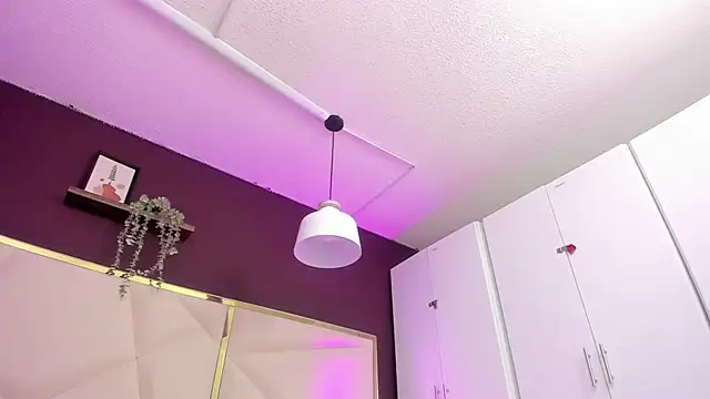 April bowie online show from 10-03-25, 12:24